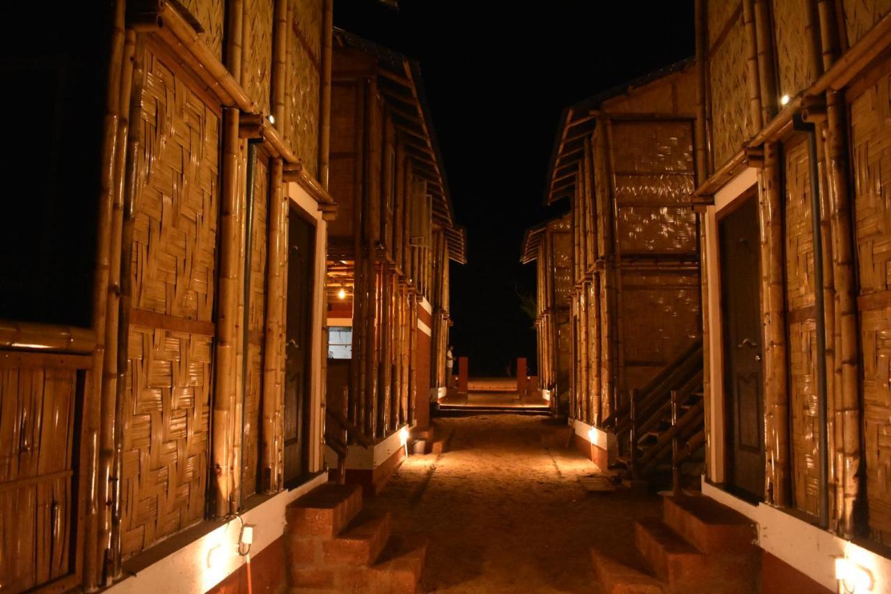 Chivarin Resorts Mālvan Kültér fotó